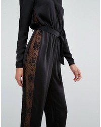 schwarzer Jumpsuit aus Spitze