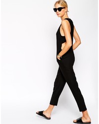 schwarzer Jumpsuit mit Ausschnitten von Asos