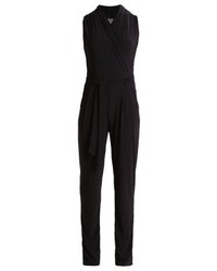schwarzer Jumpsuit von Ichi
