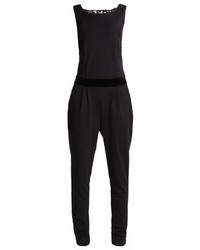 schwarzer Jumpsuit von Kaffe