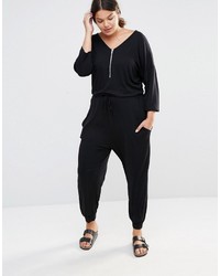 schwarzer Jumpsuit