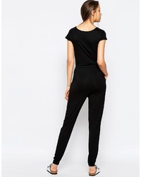 schwarzer Jumpsuit