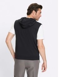 schwarzer Kurzarmpullover mit einem Kapuze von Witt