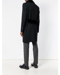 schwarzer Mantel mit einem Pelzkragen von Dolce & Gabbana
