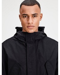 schwarzer Parka mit einem Schwalbenschwanz von Jack & Jones