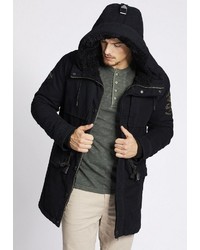 schwarzer Parka mit einem Schwalbenschwanz von khujo