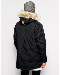 schwarzer Parka