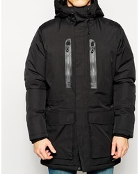 schwarzer Parka