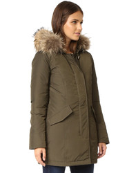 schwarzer Parka von Woolrich