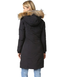 schwarzer Parka von Woolrich