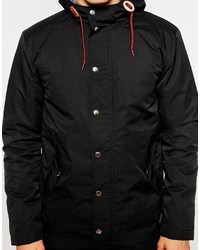 schwarzer Parka