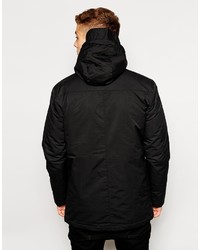 schwarzer Parka