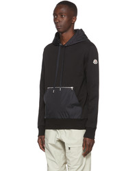 schwarzer Pullover mit einem Kapuze von Moncler