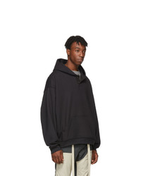 schwarzer Pullover mit einem Kapuze von Fear Of God