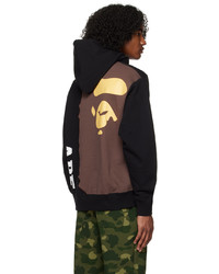 schwarzer Pullover mit einem Kapuze von BAPE