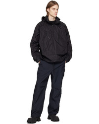 schwarzer Pullover mit einem Kapuze von Juun.J