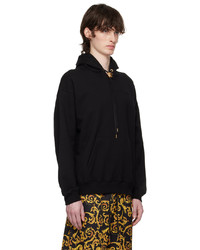 schwarzer Pullover mit einem Kapuze von Versace