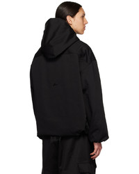 schwarzer Pullover mit einem Kapuze von We11done