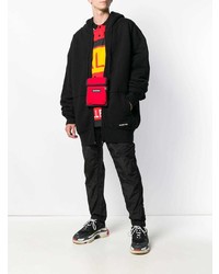 schwarzer Pullover mit einem Kapuze von Balenciaga