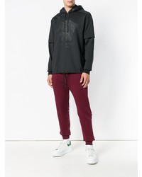 schwarzer Pullover mit einem Kapuze von Versace