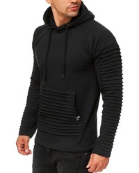 schwarzer Pullover mit einem Kapuze von INDICODE