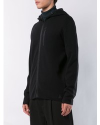 schwarzer Pullover mit einem Kapuze von Aztech Mountain