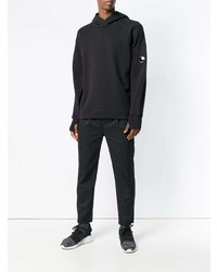 schwarzer Pullover mit einem Kapuze von CP Company