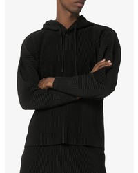 schwarzer Pullover mit einem Kapuze von Homme Plissé Issey Miyake