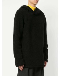 schwarzer Pullover mit einem Kapuze von Strateas Carlucci