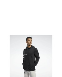 schwarzer Pullover mit einem Kapuze von Reebok