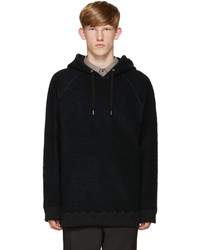schwarzer Pullover mit einem Kapuze von Robert Geller