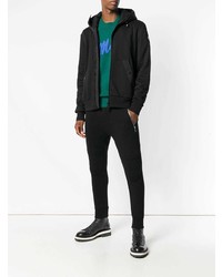 schwarzer Pullover mit einem Kapuze von Moncler