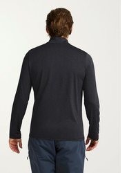 schwarzer Pullover mit einem Reißverschluss am Kragen von Jack Wolfskin