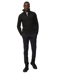 schwarzer Pullover mit einem Reißverschluss am Kragen von Marc O'Polo
