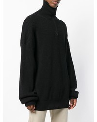 schwarzer Pullover mit einem Reißverschluss am Kragen von Balenciaga