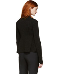 schwarzer Pullover mit einem Reißverschluß von MM6 MAISON MARGIELA