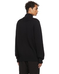 schwarzer Pullover mit einem Reißverschluß von Hugo