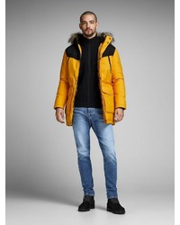 schwarzer Pullover mit einem Reißverschluß von Jack & Jones