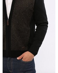 schwarzer Pullover mit einem Reißverschluß von MAERZ Muenchen
