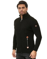 schwarzer Pullover mit einem Reißverschluß von Redbridge