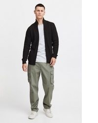schwarzer Pullover mit einem Reißverschluß von Solid