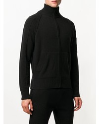 schwarzer Pullover mit einem Reißverschluß von CP Company