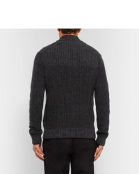 schwarzer Pullover mit einem Reißverschluß von Hugo Boss