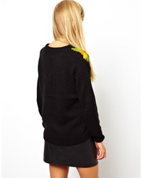 schwarzer Pullover mit einem Rundhalsausschnitt mit Blumenmuster von Asos