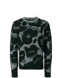 schwarzer Pullover mit einem Rundhalsausschnitt mit Leopardenmuster