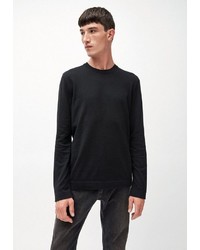 schwarzer Pullover mit einem Rundhalsausschnitt von Armedangels