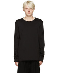 schwarzer Pullover mit einem Rundhalsausschnitt von Attachment