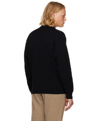 schwarzer Pullover mit einem Rundhalsausschnitt von Auralee