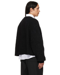 schwarzer Pullover mit einem Rundhalsausschnitt von Edward Cuming