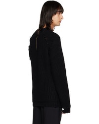 schwarzer Pullover mit einem Rundhalsausschnitt von AIREI